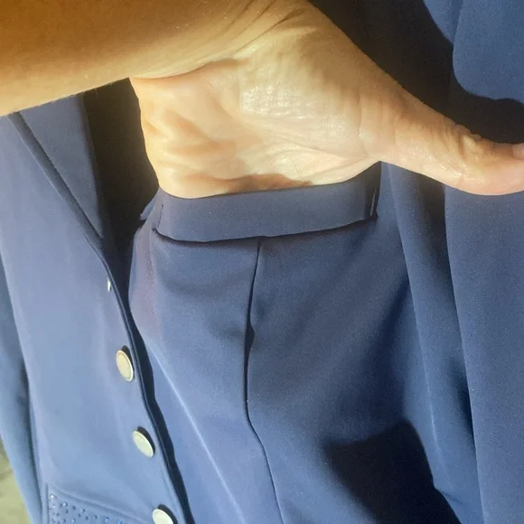 Get Ready to Show! Elegant Dressage Show Coat with Bling by Ovation, 14R - Picture 6 of 11